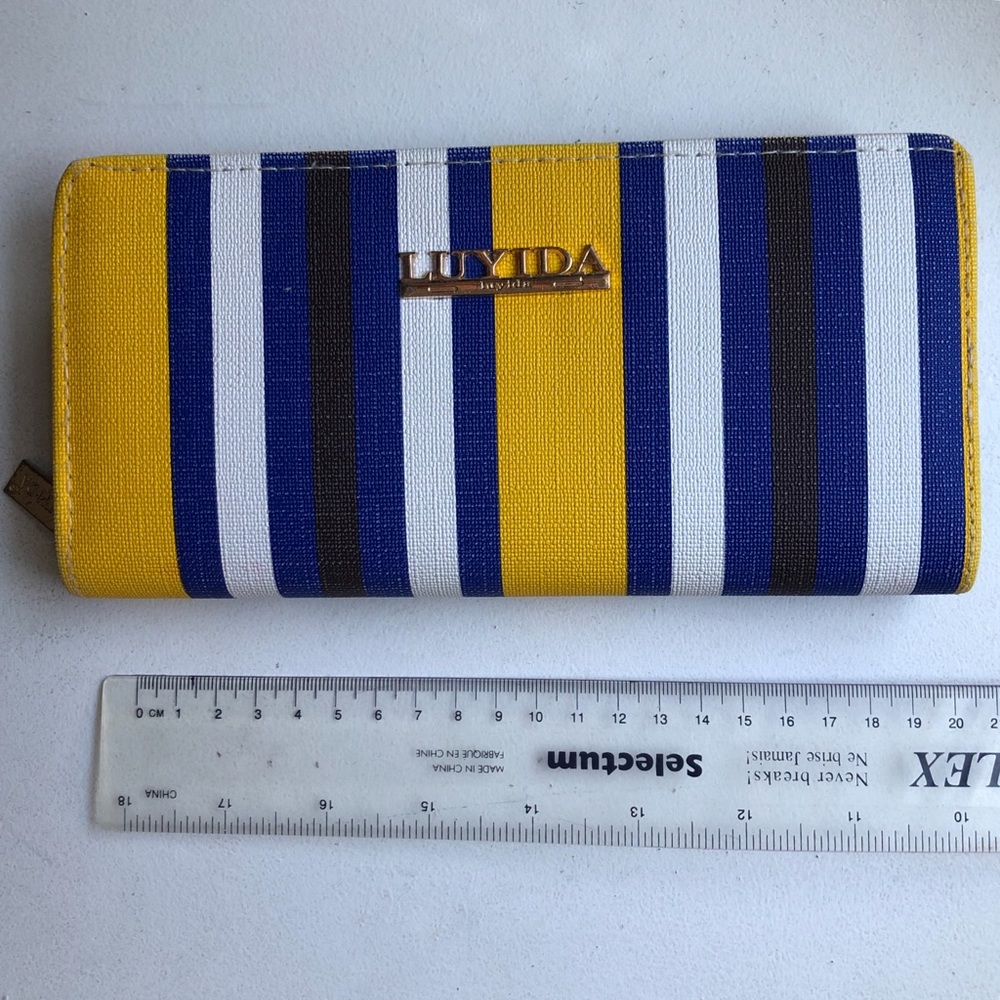 Summer wallet